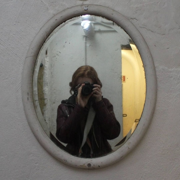 Meet your Posher, Lizzy - Picture 1 of 5